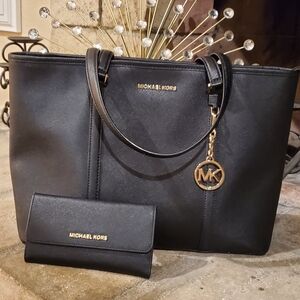 Michael Kors Elegant Black Tote and Wallet